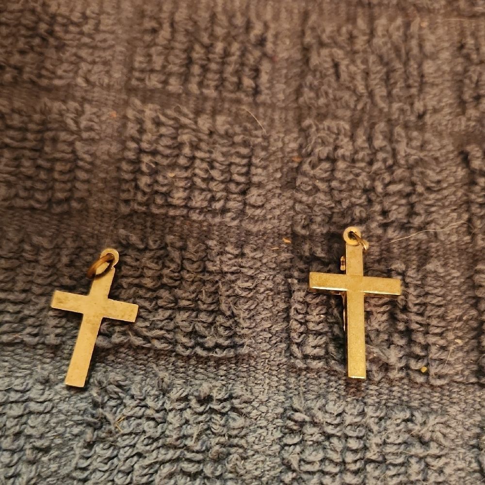 Silver Tone Cross Pendants - Picture 2 of 2